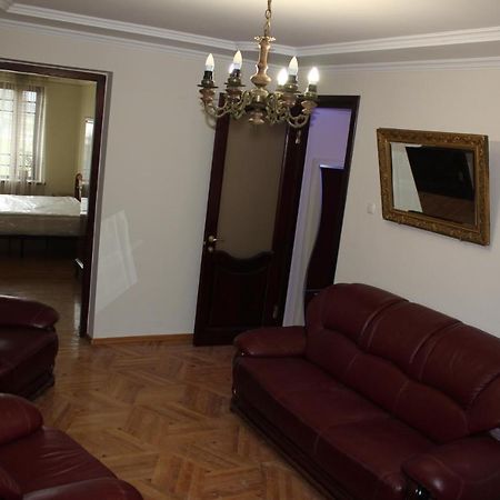 Chekin Imereti Kutaisi Esterno foto