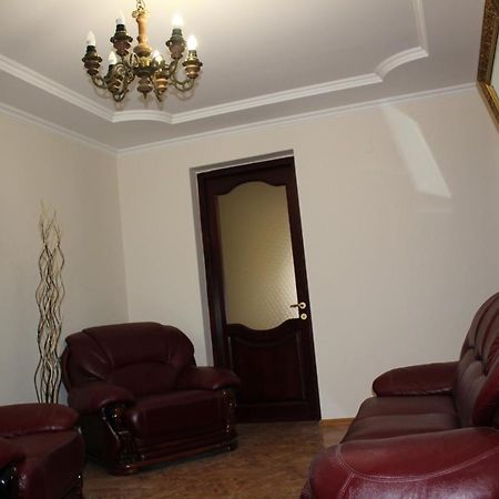 Chekin Imereti Kutaisi Esterno foto