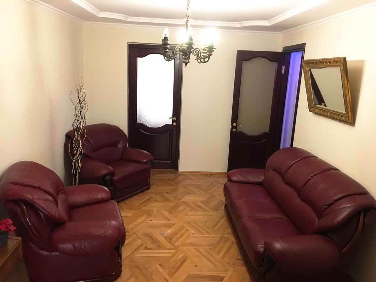 Chekin Imereti Kutaisi Esterno foto
